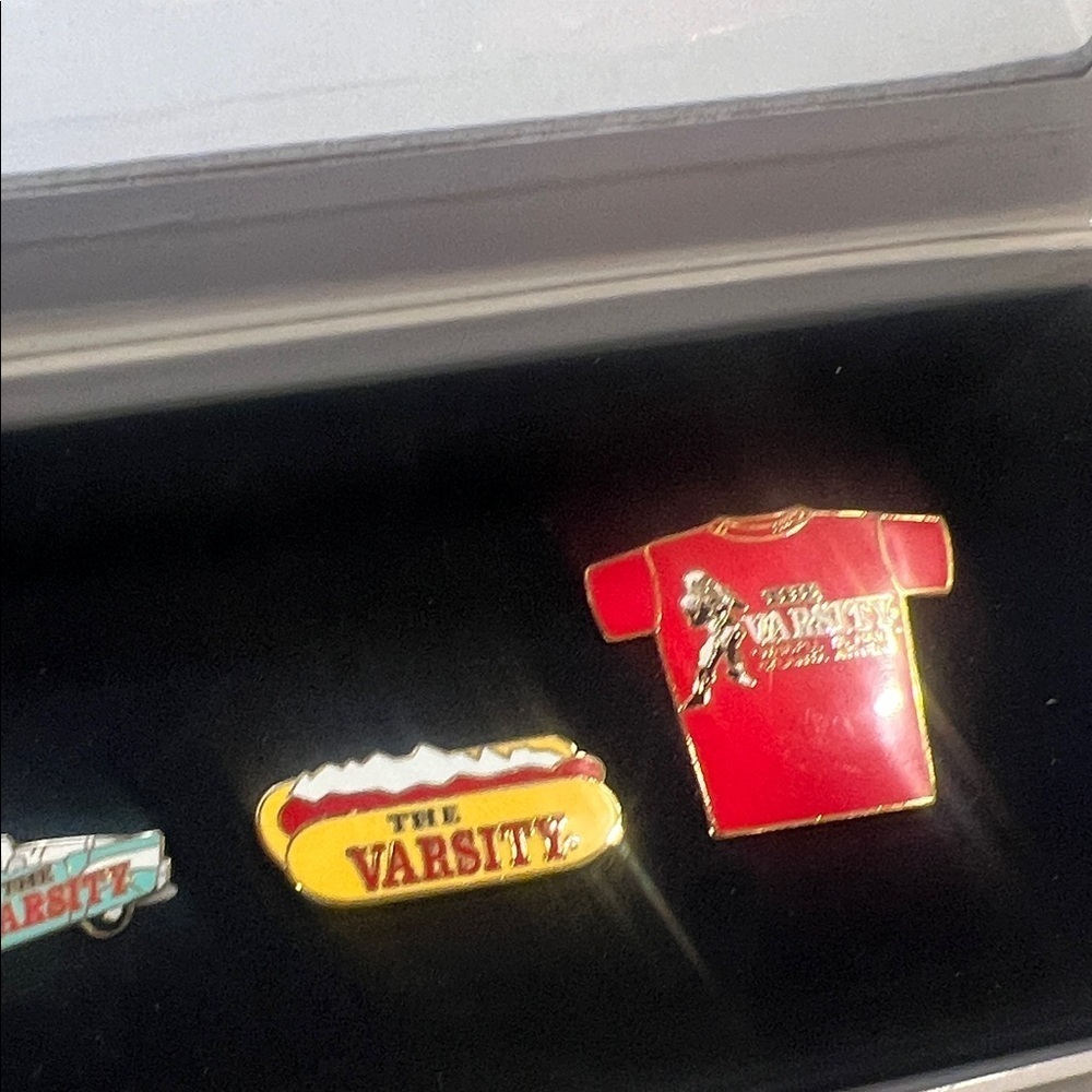 The Varsity Pin Gift Collection Limited Edition (4 in Set!) Very Rare! - Picture 6 of 6